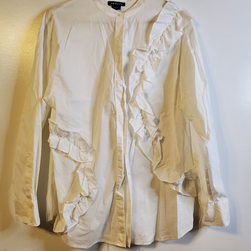 Trouve white long-sleeved